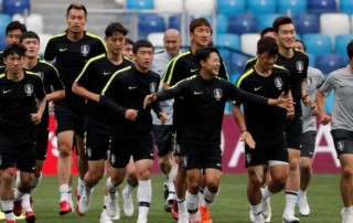 World Cup team swaps jerseys to stop spies